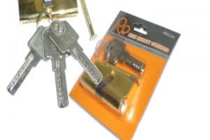 081809595918 (XL) | Mata Kunci Cylinder RR Blister