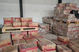 Distributor Bahan Bangunan Bandung | Harga Grosir & Free Konsultasi RAB 53 material bangunan proyek tersusun rapi di gudang