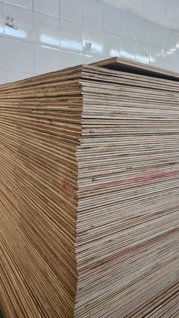 Distributor Bahan Bangunan Bandung | Harga Grosir & Free Konsultasi RAB 31 Suplier Triplek Murah